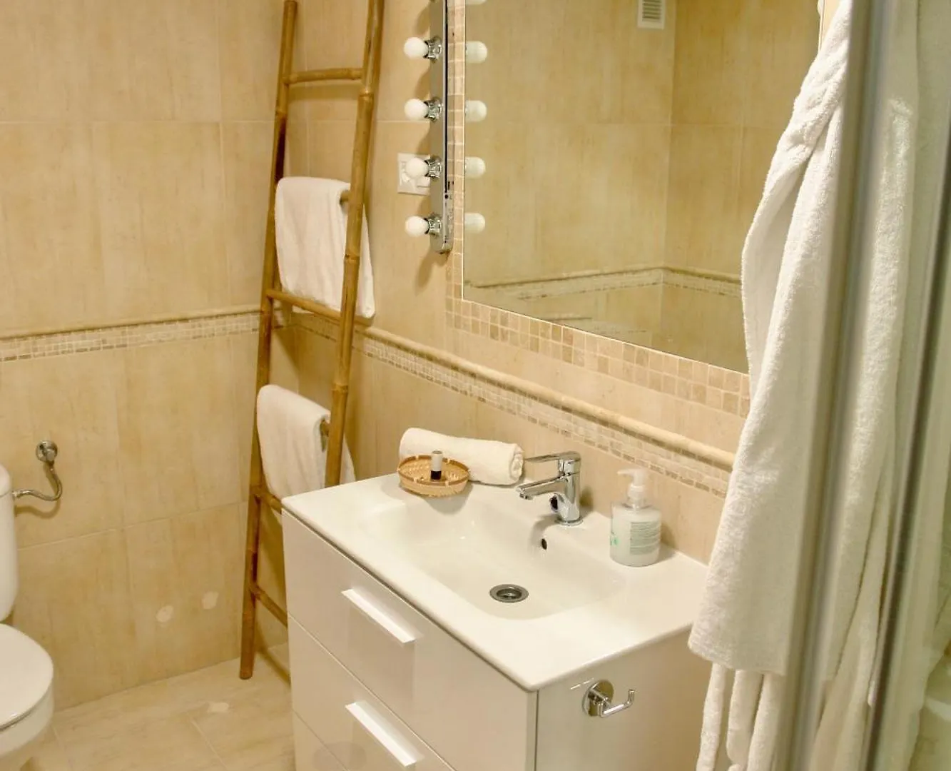 Apartment Large Appartement With Great Views Málaga