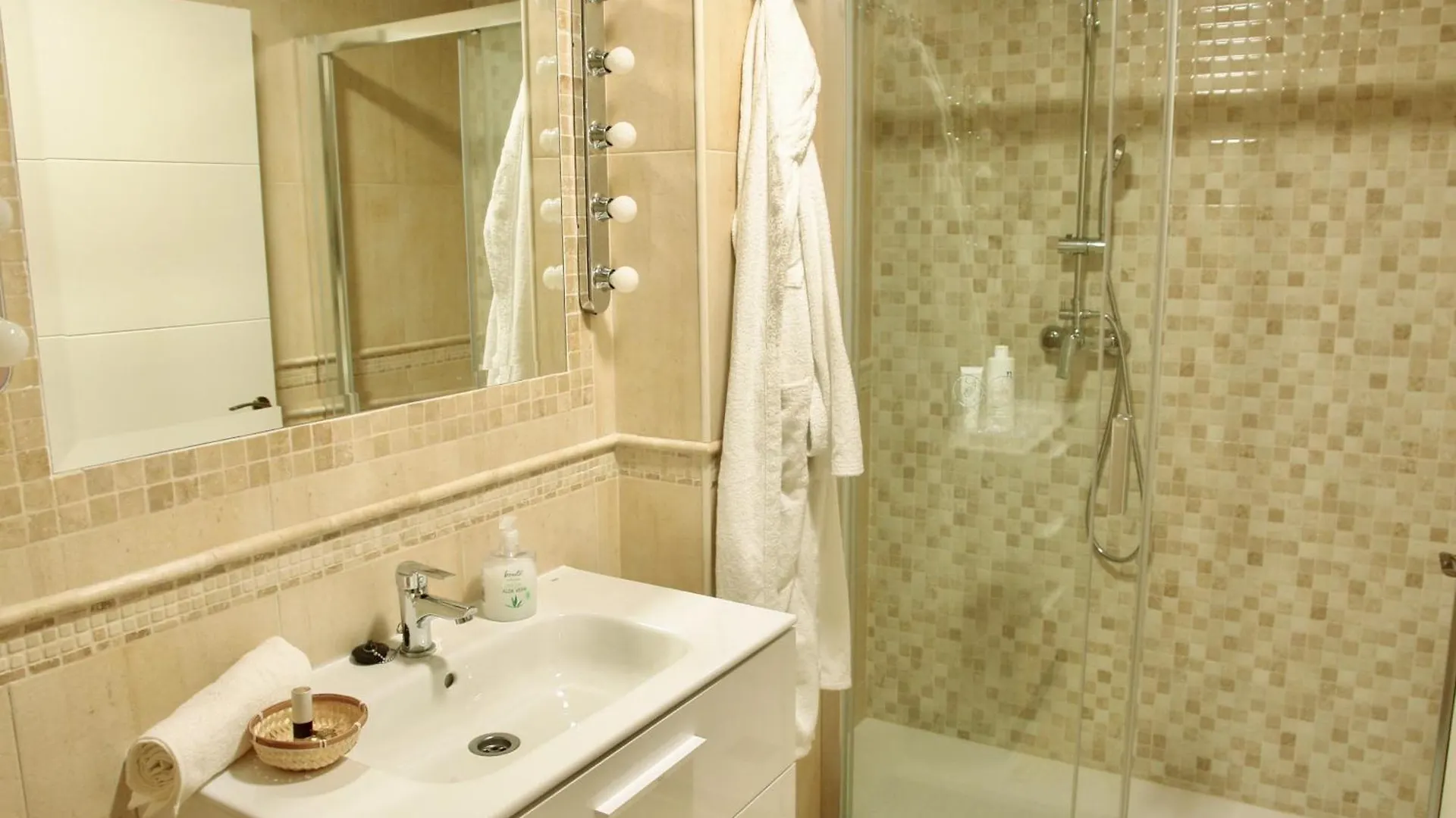 Large Appartement With Great Views Malaga Spain